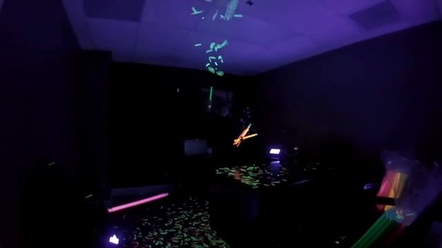 14" Neon "Glow in the Dark" Confetti Sticks - Flutter FETTI® смотреть онлайн