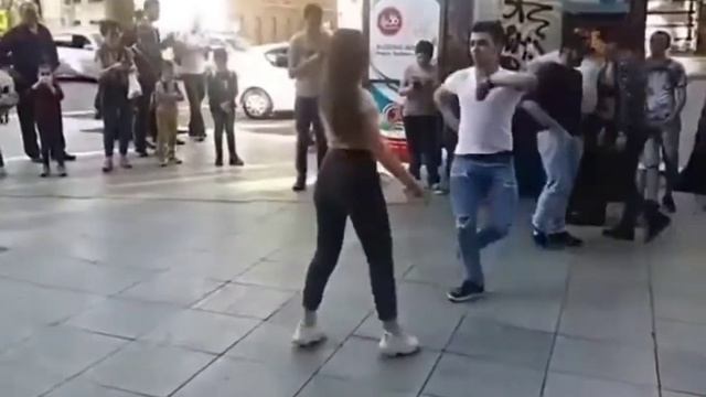 Грузинская Девушка танцевать смотреть онлайн