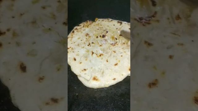 Pyaaz ka Paratha #Pyaazkeparathe #subscribe #viralvideos #trending #food #viral #shortsvideo смотреть онлайн