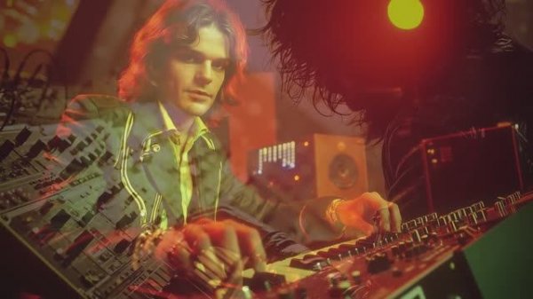 Cosmic Retrofuturism - 1970s Berlin School Waves - Vintage Atmospheres