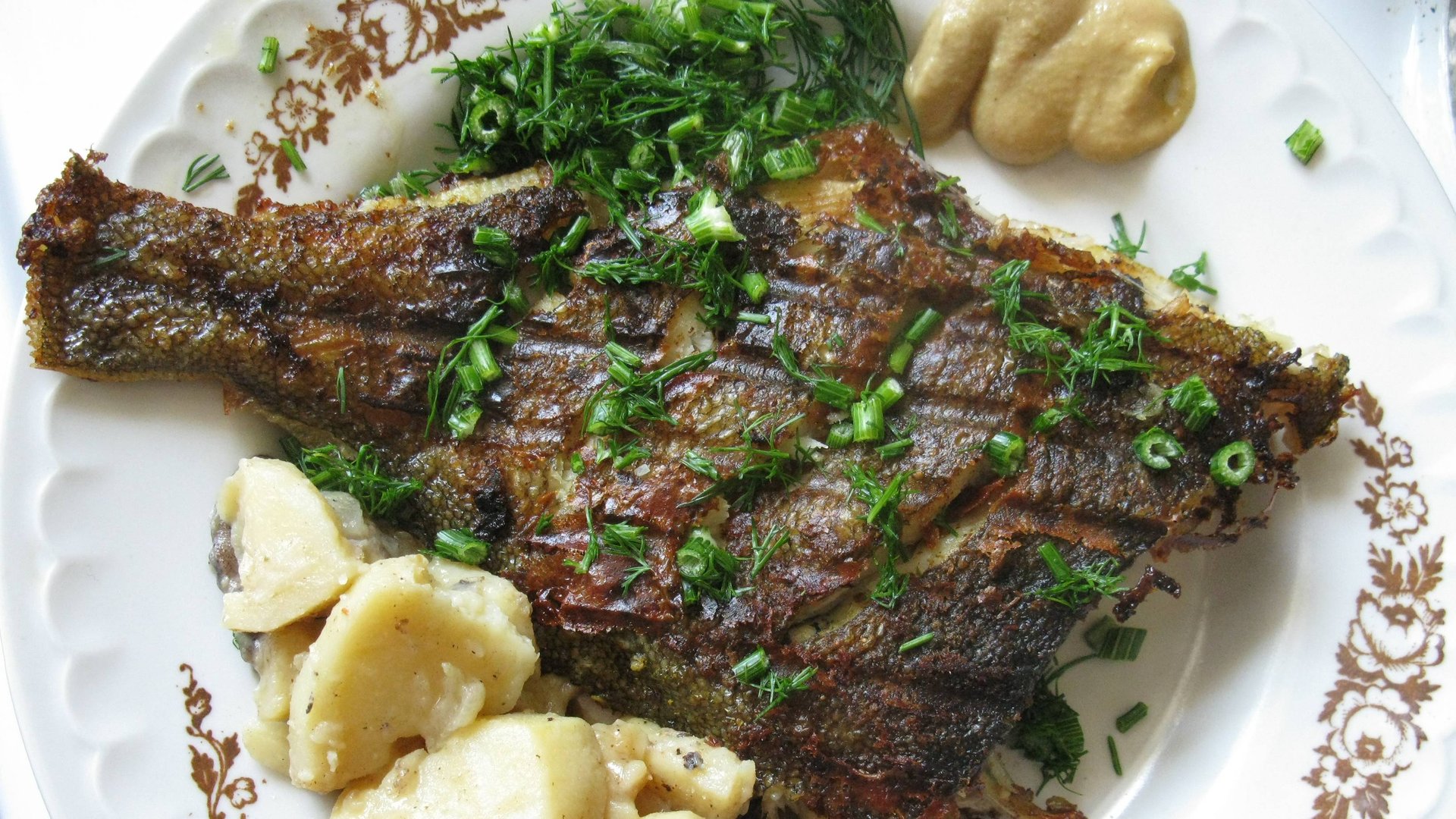 Жарим камбалу. Камбала. Рыба. Как приготовить. Домашняя еда. Домашняя кухня. Рецепты из рыбы. Рецепт смотреть онлайн