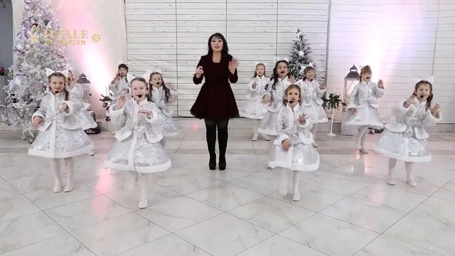 Aurica Cordineanu & BOOM KIDS - Motaneii смотреть онлайн