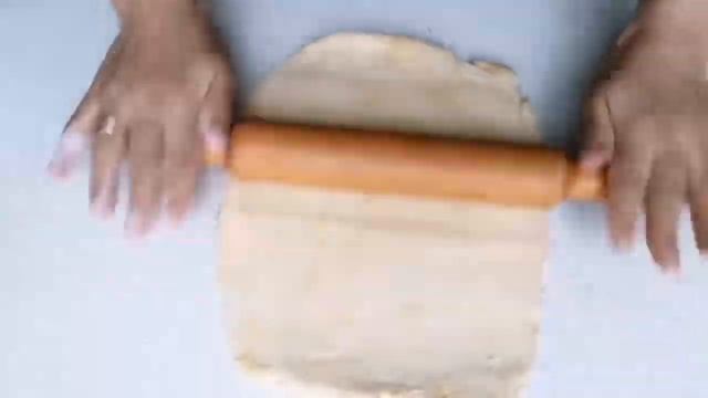 САМСА из Слаеного Теста. Очень нежный и хрустящие/Qatlamali xamirdan somsa tayyorlash / смотреть онлайн