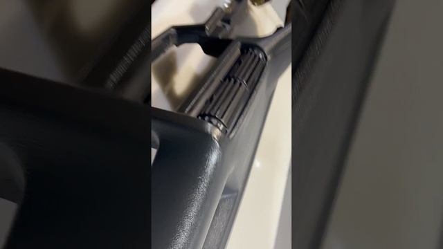 BMW E30 DASHBOARD TRIM PANEL ASSEMBLY NO CRACKS 51451941532-1 смотреть онлайн