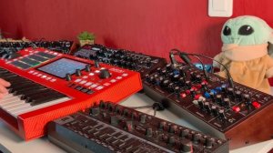 Small jam with Behringer Model-D, Pro-800, KOBOL & Akai MINI D