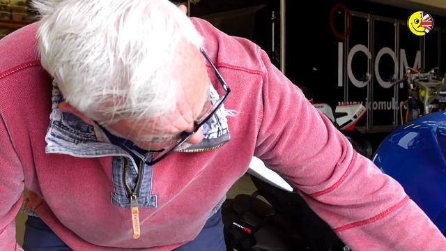 I put my money where my mouth is and bought a Suzuki GSX-R750 Ep1 смотреть онлайн