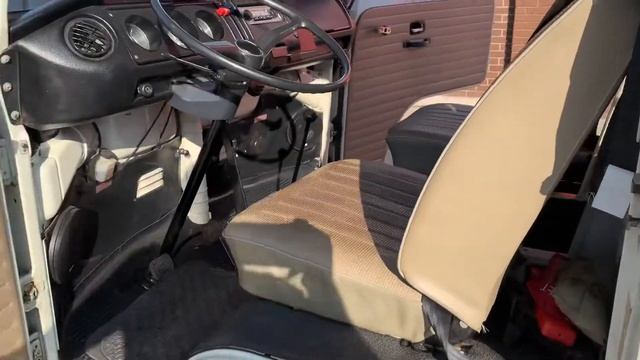 1971 VW T2 Camper Van For Sale at Ron Hodgson Specialist Cars смотреть онлайн