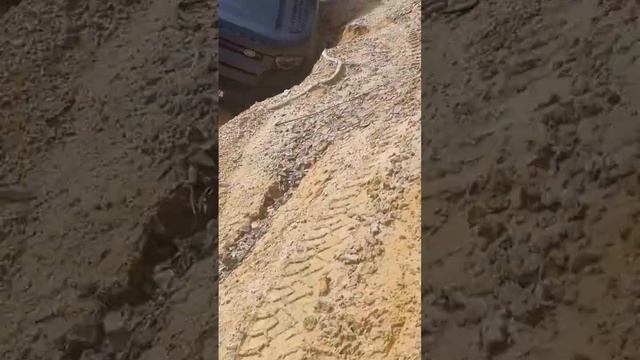 랜드로버 디펜더 넘어간다~~ Land Rover Defender roll over ~ смотреть онлайн