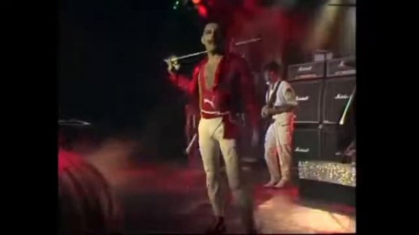 Freddie Mercury Show Must Go On