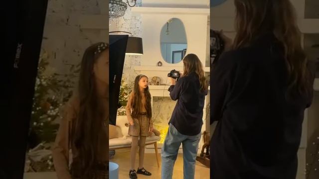 Я на съёмках 🎭🥳 смотреть онлайн