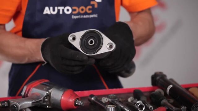 Hoe een achter schokdemperbeugel vervangen op een AUDI A4 B6 [HANDLEIDING] смотреть онлайн