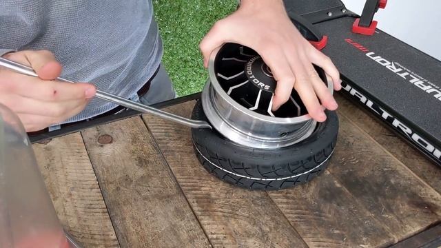 TUTO Dualtron Mini ROUE AVANT - Comment changer le pneu et la chambre à air ? Trottinette Minimotor смотреть онлайн