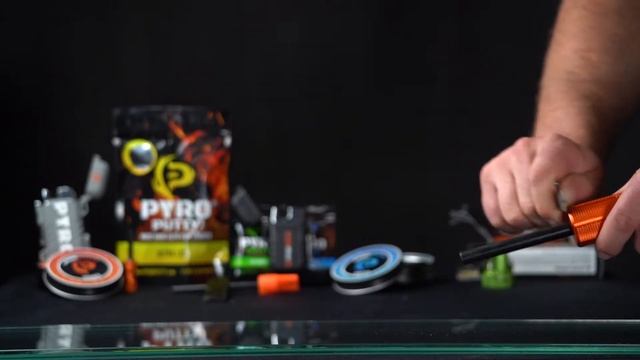 How To Strike a Ferro Rod | Pyro Putty смотреть онлайн