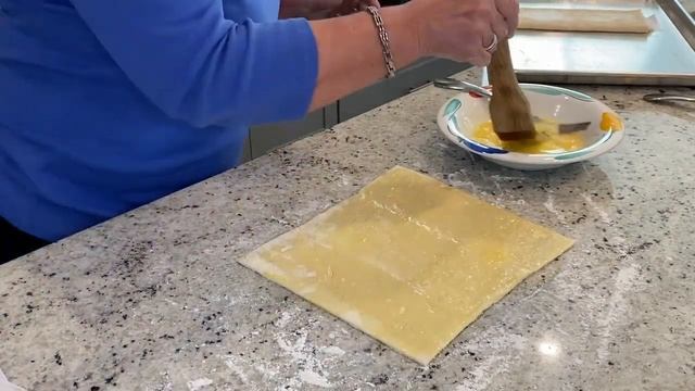 The best spinach and cheese puff pastry appetizer recipe смотреть онлайн