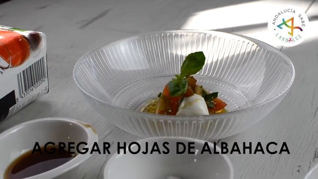 #AndaluciaSabeA gazpacho con mini ensalada caprese смотреть онлайн