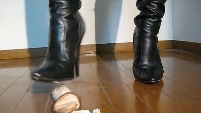 boots crush 60 смотреть онлайн
