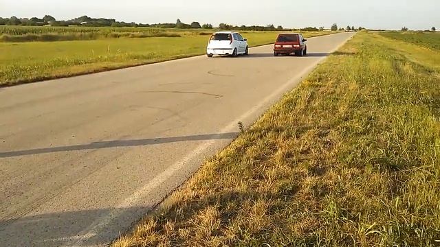Yugo 1.6 vs Fiat Punto HGT смотреть онлайн