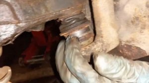 Замена передней шаровой опоры на Mercedes-Benz W164