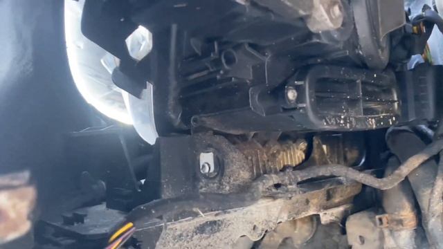 Как снять фару на Bmw F10