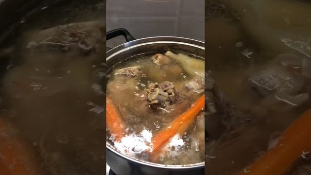 Холодец 6 ножек. Холодец из свиных ножек. Очень вкусный полезный холодец.