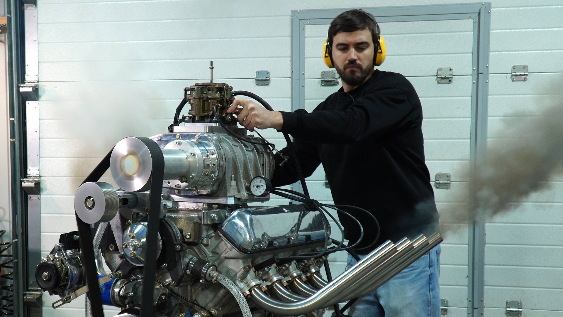 ЗМЗ V8 C нагнетателем ЯАЗ-204