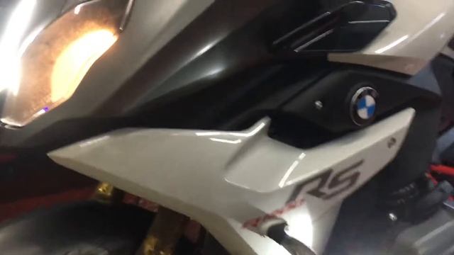 R1200RS with Denali mini spot lights смотреть онлайн