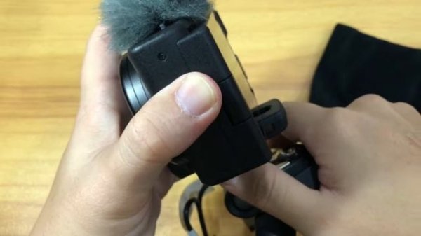 SONY Shooting Grip Mini Tripod GP-VPT1 Unboxing