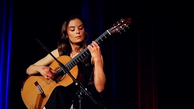 Анна Видович -- классическая гитара