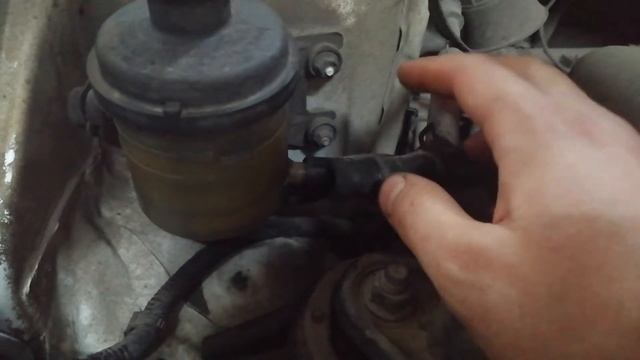 Замена жидкости в гидроусилителе руля Хендай Солярис смотреть онлайн