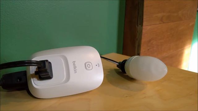 Belkin WeMo Smart Switch Plug Review смотреть онлайн