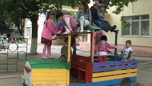 Детские приколы. Мальчик - партизан смотреть онлайн