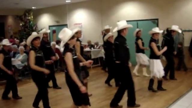 IRISH STEW par CHEYENNES COUNTRY DANCERS смотреть онлайн