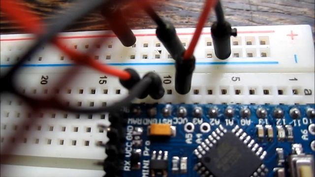 Driving 6 x RGB ledstrip with an Arduino pro mini and a WS2803 constant current LED driver IC. смотреть онлайн