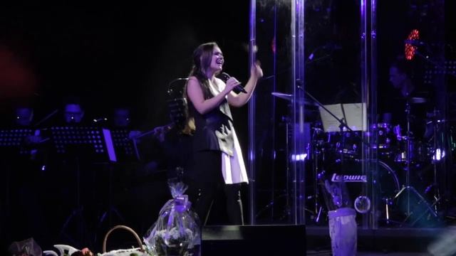 Дина Гарипова - Концерт в "Градский Холл" смотреть онлайн