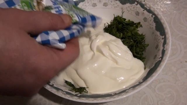 КАК ПРИГОТОВИТЬ ВКУСНО МОЛОДУЮ КАРТОШКУ В СМЕТАННОМ СОУСЕ / Молодая картошка в сметане смотреть онлайн