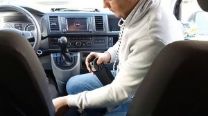 VW Caravelle T6. Ремонт подлокотника и попытка ремонта доводчика задней двери. #44