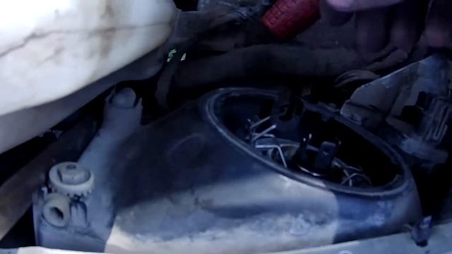 Mitsubishi Carisma Сплавился разъем лампочки ближнего света фар решение смотреть онлайн
