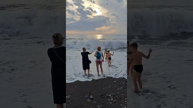 Адлер. Мандарин на море Волны. смотреть онлайн