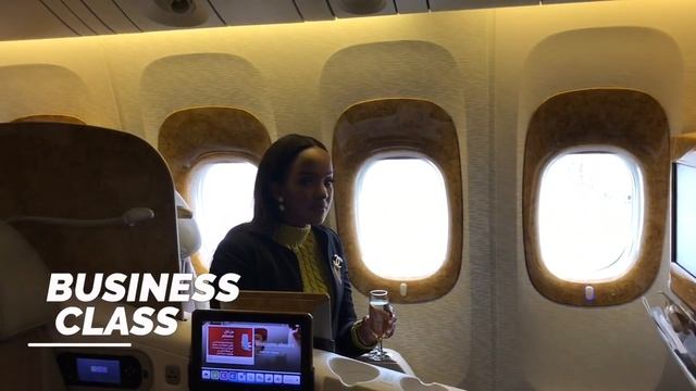 EMIRATES In-Flight experience! - Cabin Tour! смотреть онлайн