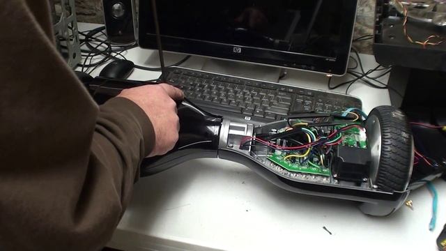 Hoverboard Scooter fires,,maybe this is why. Smart Drifting Scooter. смотреть онлайн