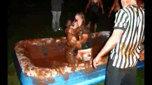 Pudding Wrestling '06 Slide Show смотреть онлайн