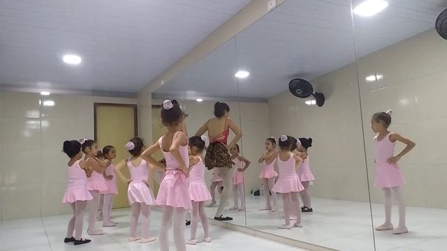 Ballet Laurinha смотреть онлайн