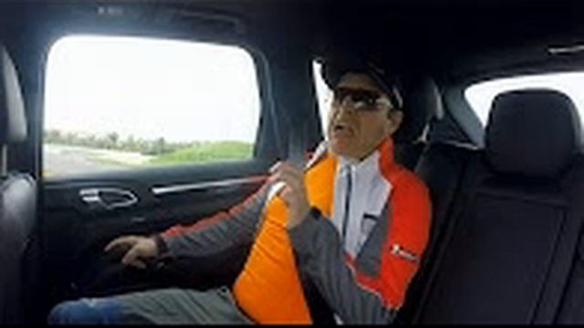 Andy's Porsche Commercial смотреть онлайн