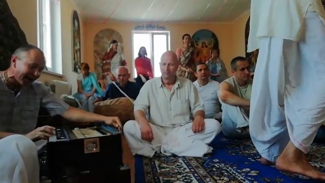 Воскресный киртан : Вишванатха дас смотреть онлайн