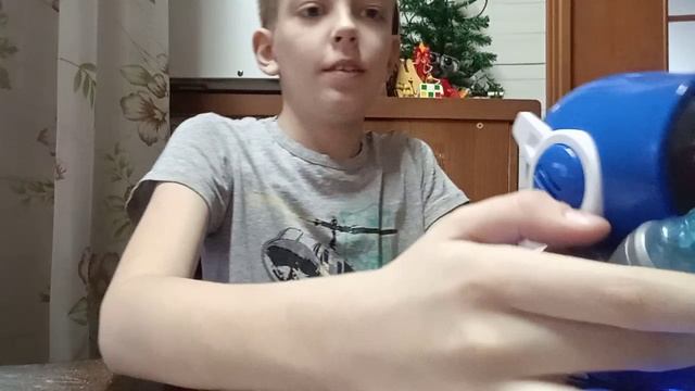 Vadem распаковывает игрушку смотреть онлайн