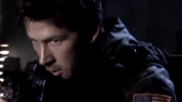 Stargate Atlantis - Light Em Up смотреть онлайн