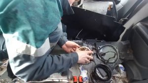 Снятие топливного насоса. Замена фильтра и моторчика Форд Фокус 2 . Установка