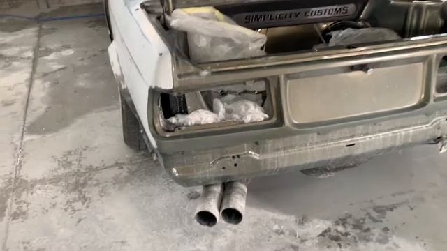 BMW E30 Pillerliess Respray смотреть онлайн