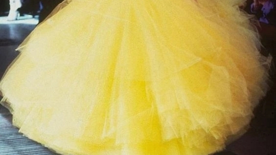 Солнечное платье от Гальяно, 1995 год. И платья императрицы Александры Фёдоровны смотреть онлайн