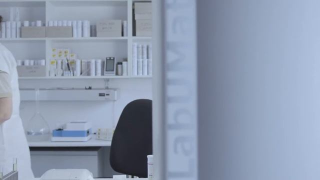 77 Elektronika - DocUReader 2 Pro & LabUReader Plus 2